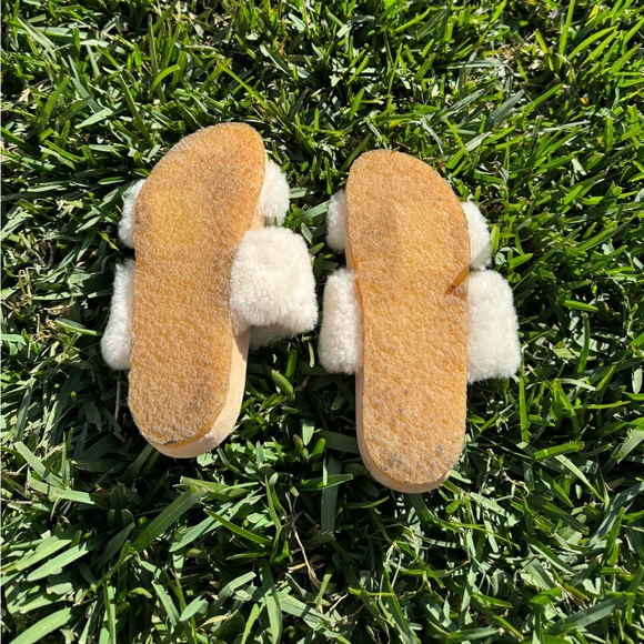 Tory Burch Sheldon Shearling Two-Band Slide in Neutral size 6.5 women - Picture 14 of 15